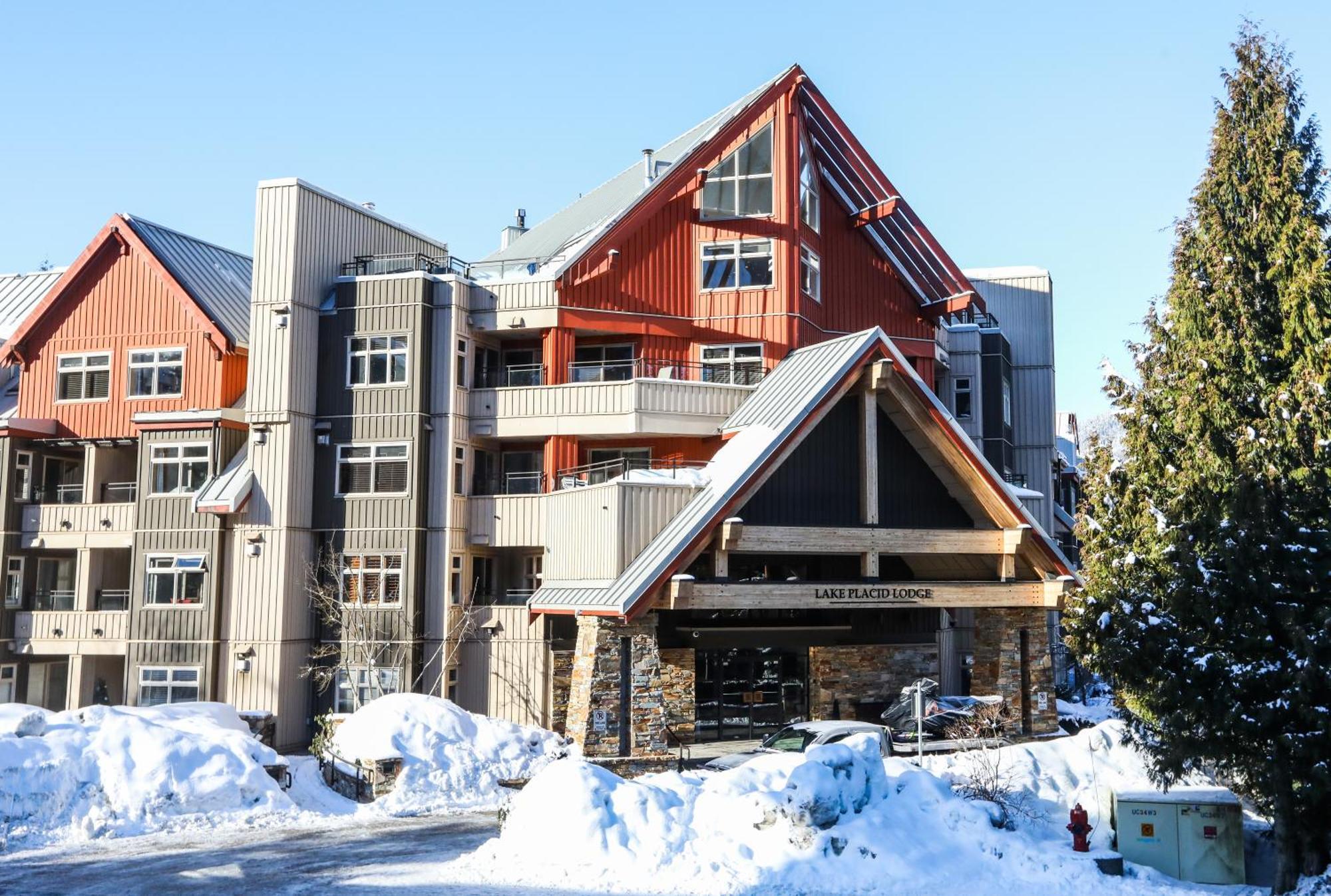 וויסטלר Lake Placid Lodge By Whiski Jack מראה חיצוני תמונה